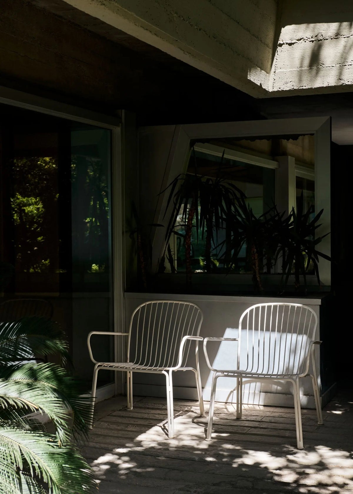 &Tradition Thorvald SC101 nojatuoli norsunluunvalkoinen &Tradition