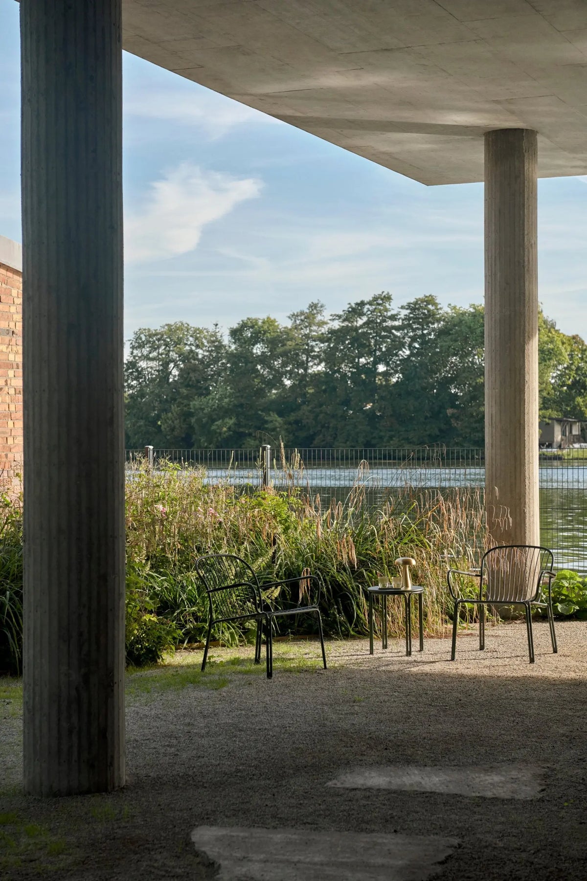 &Tradition Thorvald SC102 sivupöytä lämmin musta &Tradition