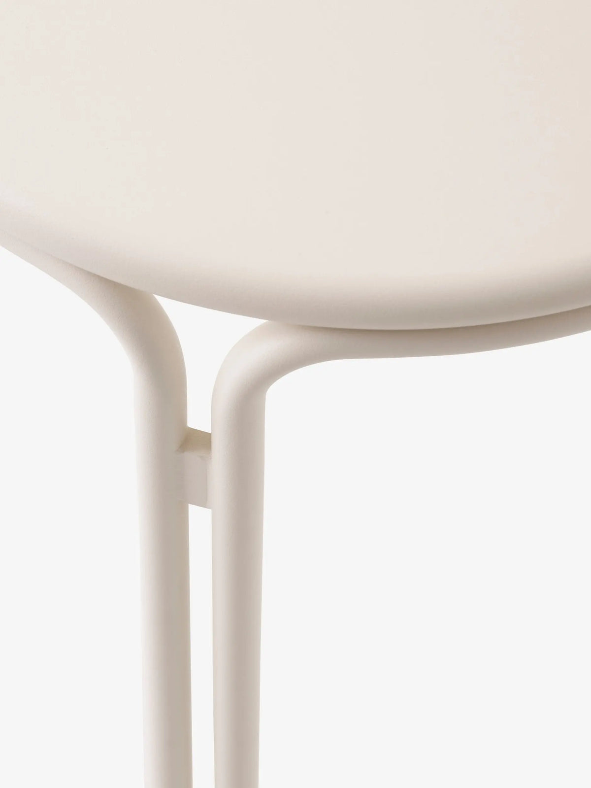 &Tradition Thorvald SC102 sivupöytä norsunluunvalkoinen &Tradition