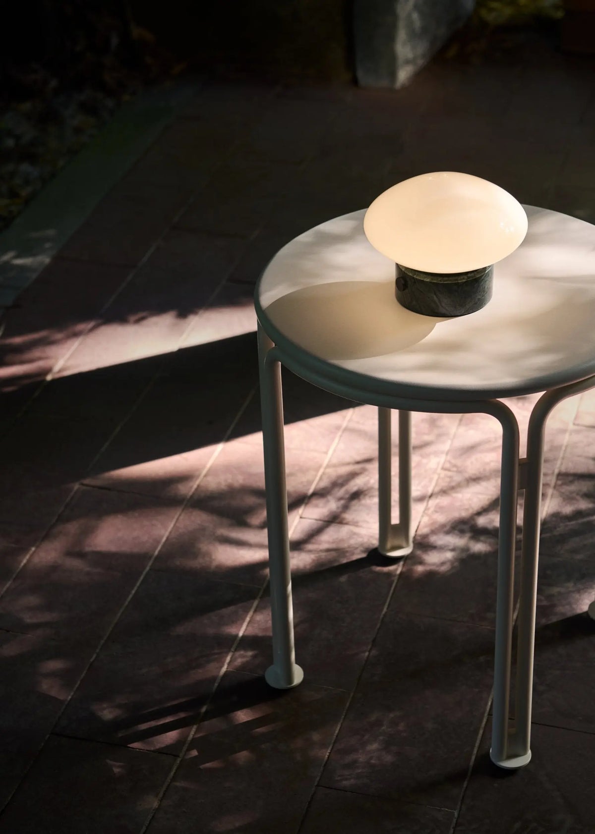 &Tradition Thorvald SC102 sivupöytä norsunluunvalkoinen &Tradition