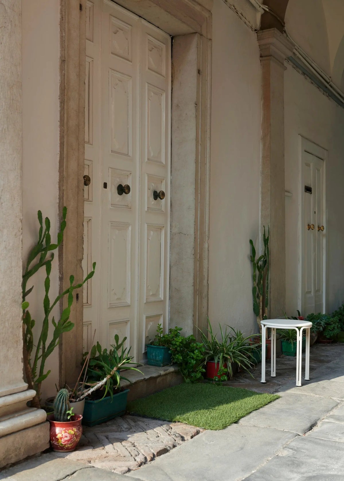 &Tradition Thorvald SC102 sivupöytä norsunluunvalkoinen &Tradition