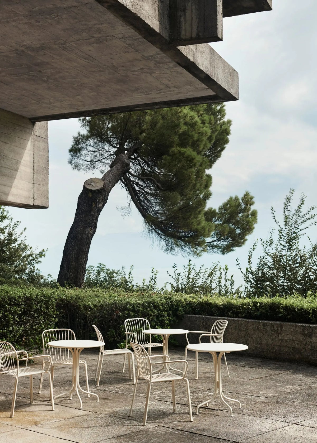 &Tradition Thorvald SC96 pöytä norsunluunvalkoinen &Tradition