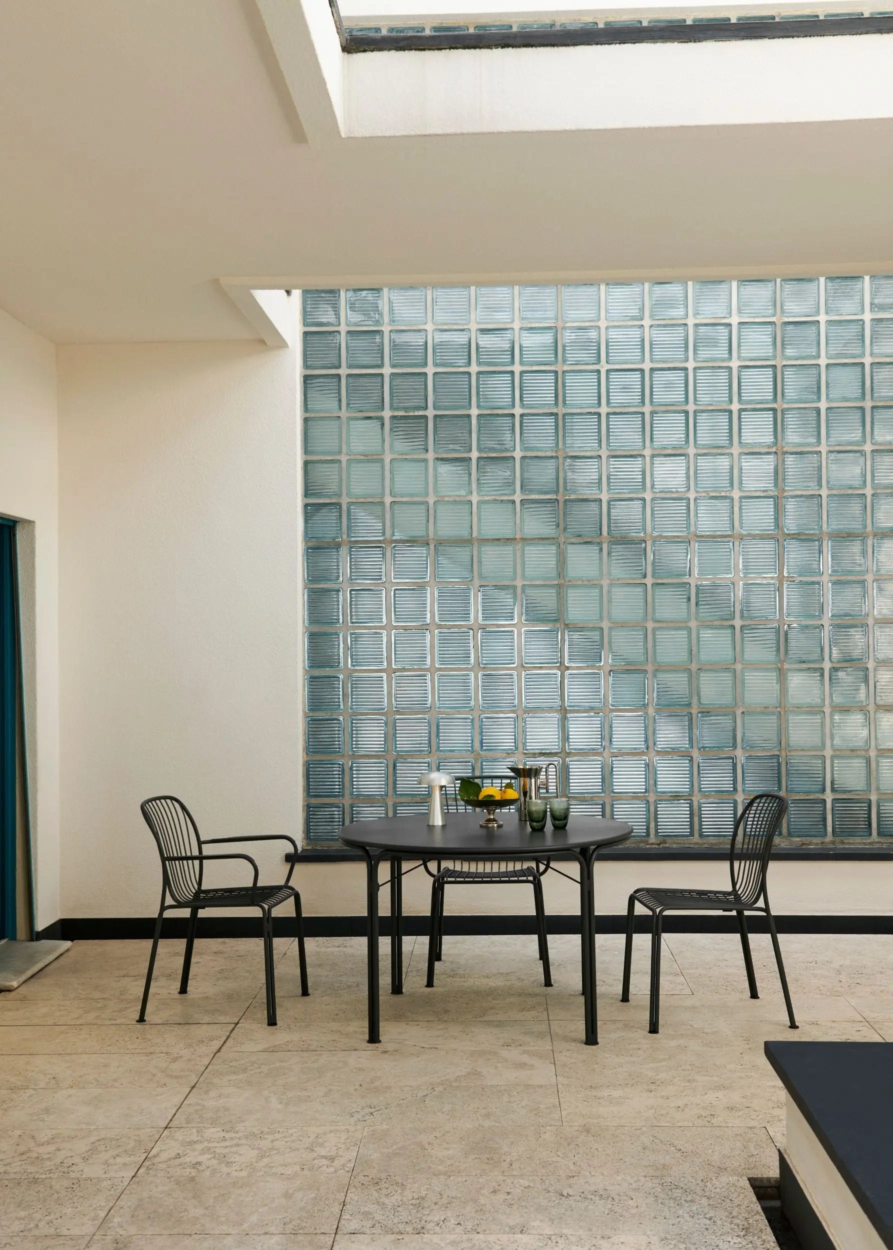 &Tradition Thorvald SC98 pöytä lämmin musta &Tradition