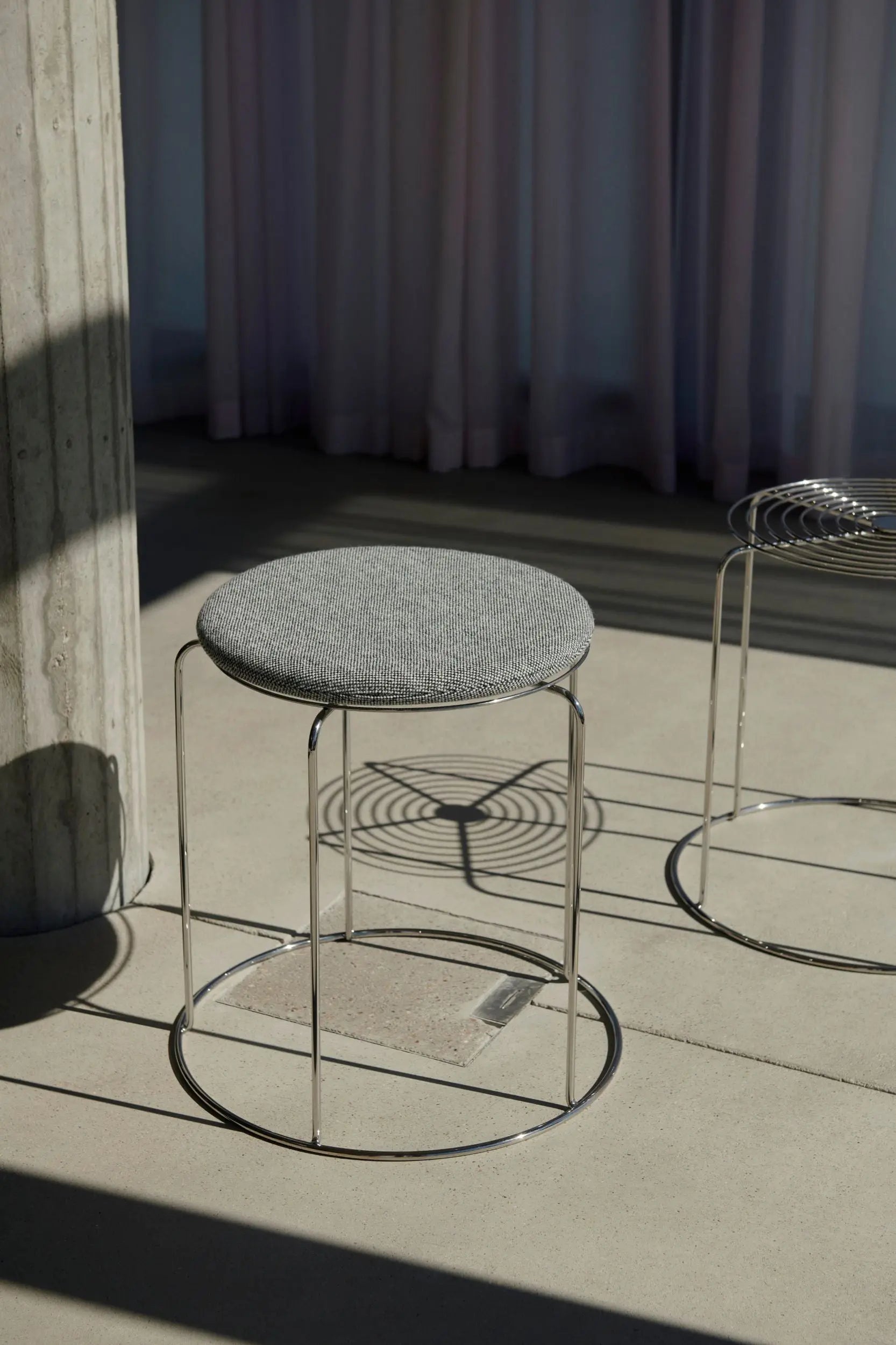 &Tradition Wire Stool VP11 jakkaran istuintyyny harmaa &Tradition