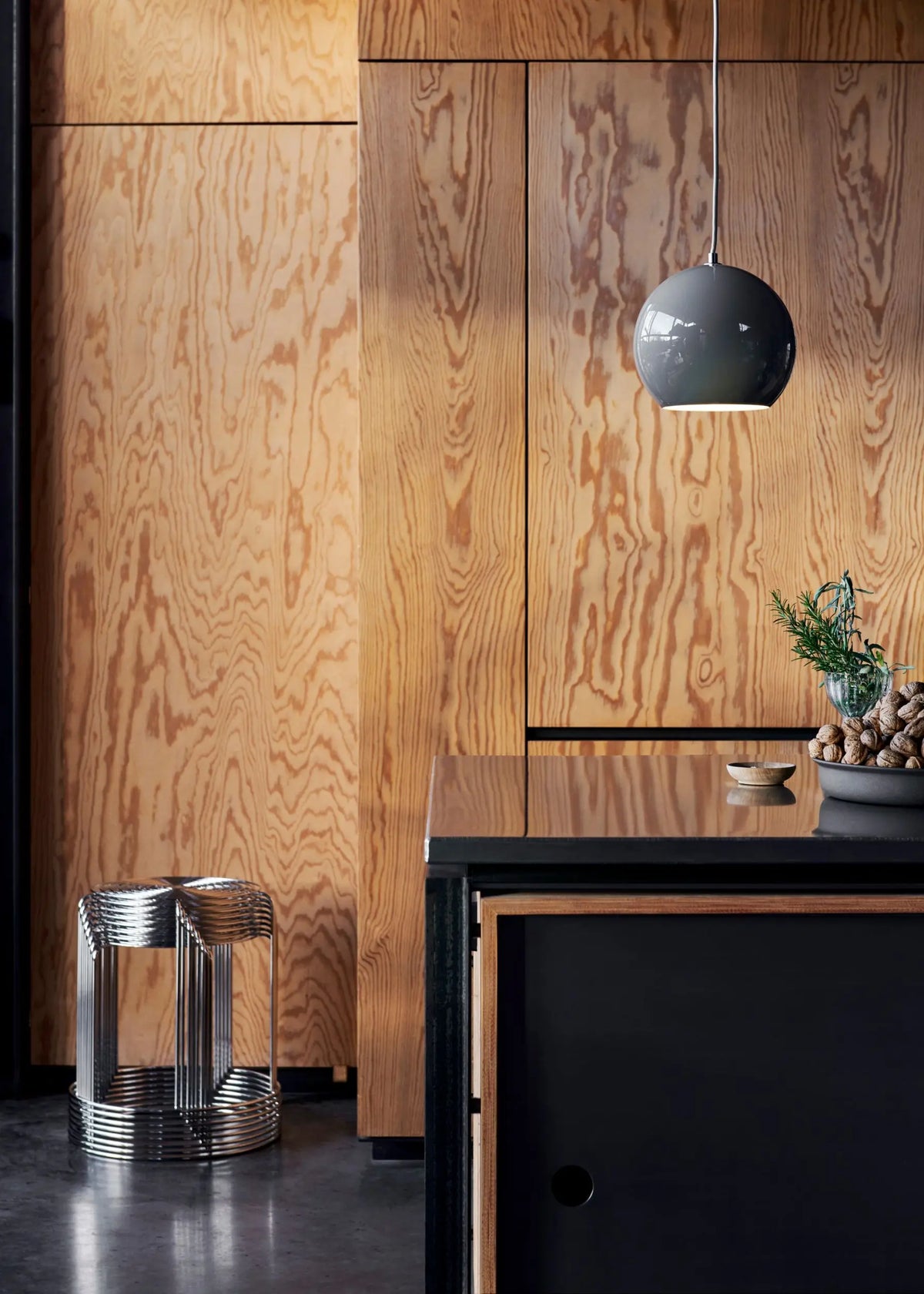 &Tradition Wire VP11 jakkara teräs &Tradition