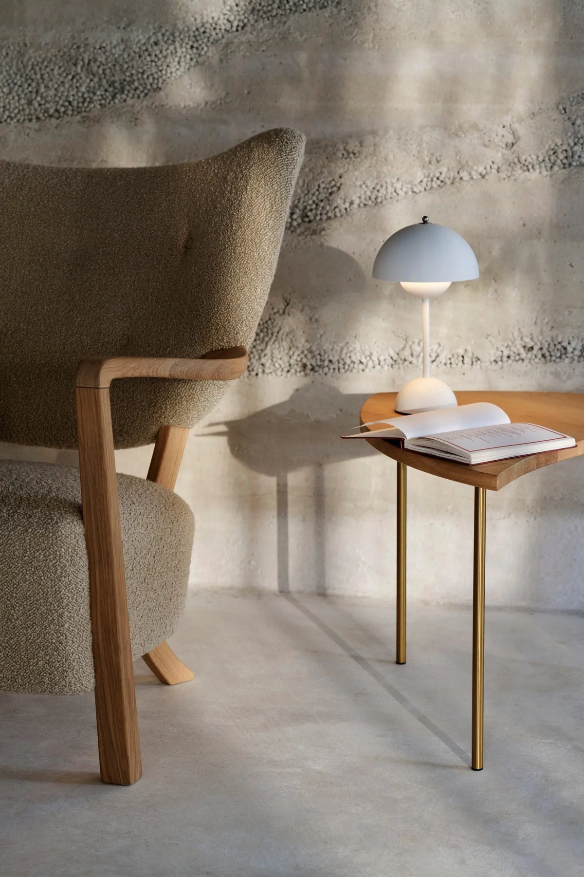 &Tradition Wulff ATD2 nojatuoli tammi/Karakorum 003 &Tradition