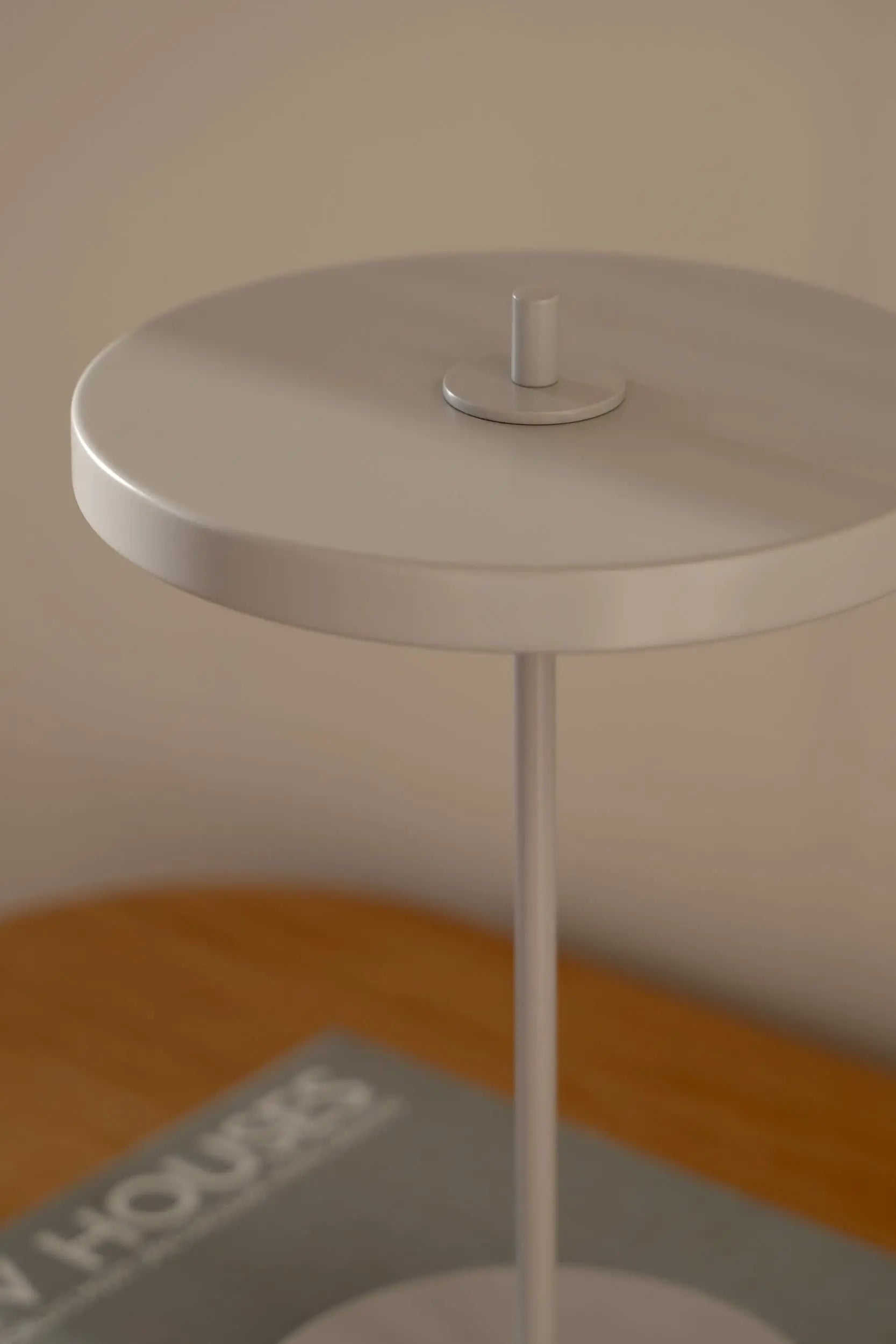 UMAGE Asteria Move pöytävalaisin vaaleanharmaa Umage