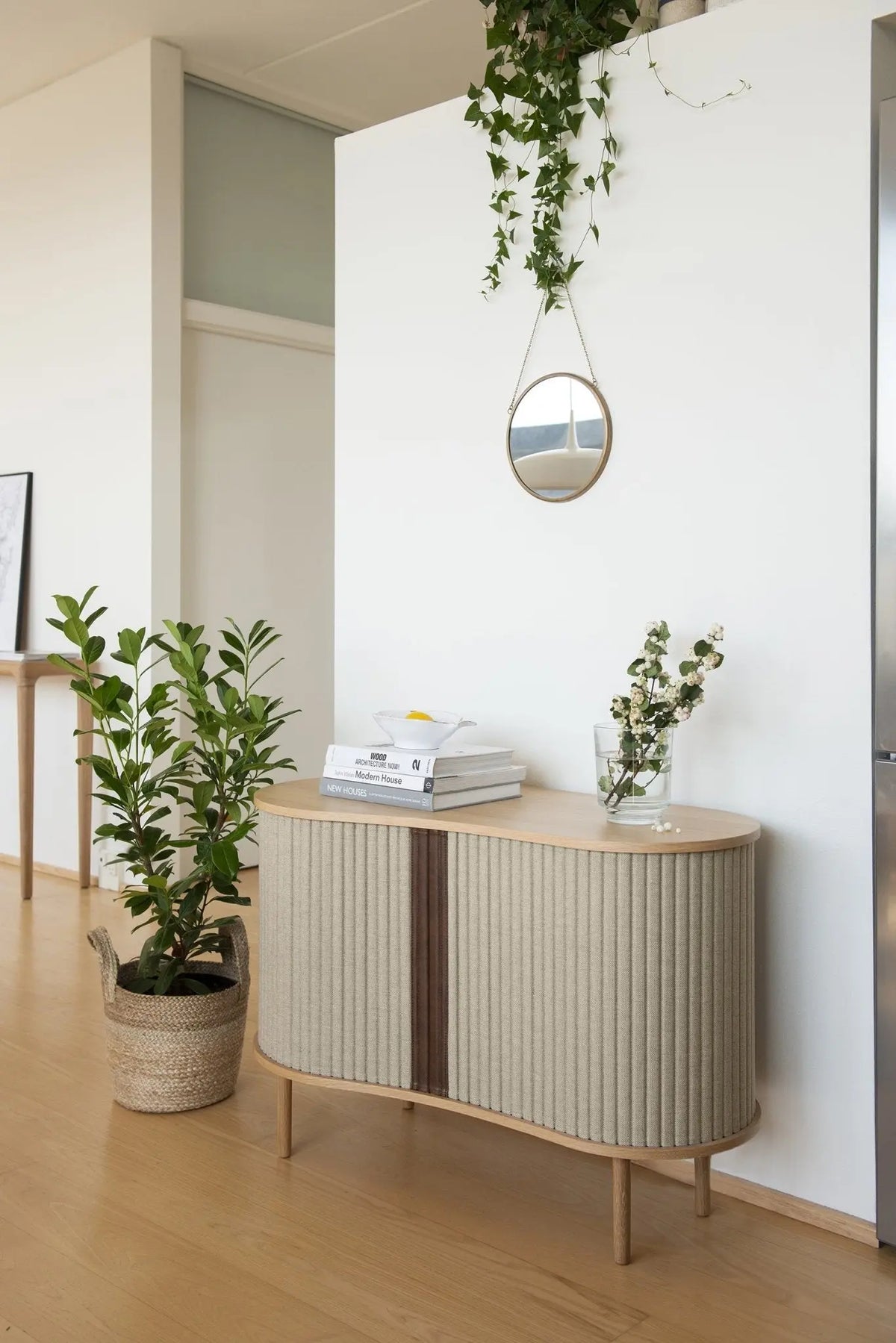 UMAGE Audacious kabinetti tammi/hiekka - Laatukaluste