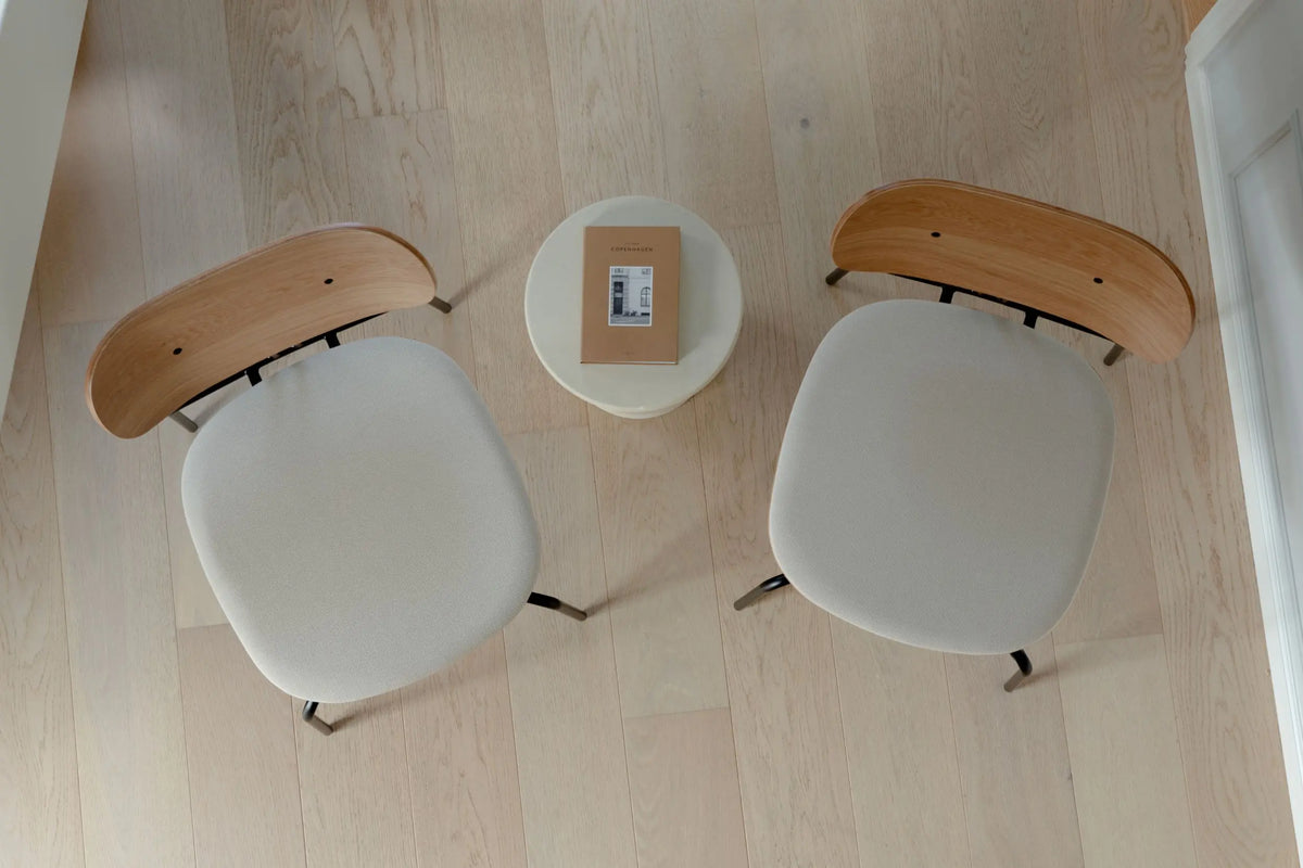 UMAGE Curious lepotuoli Sterling/musta Umage