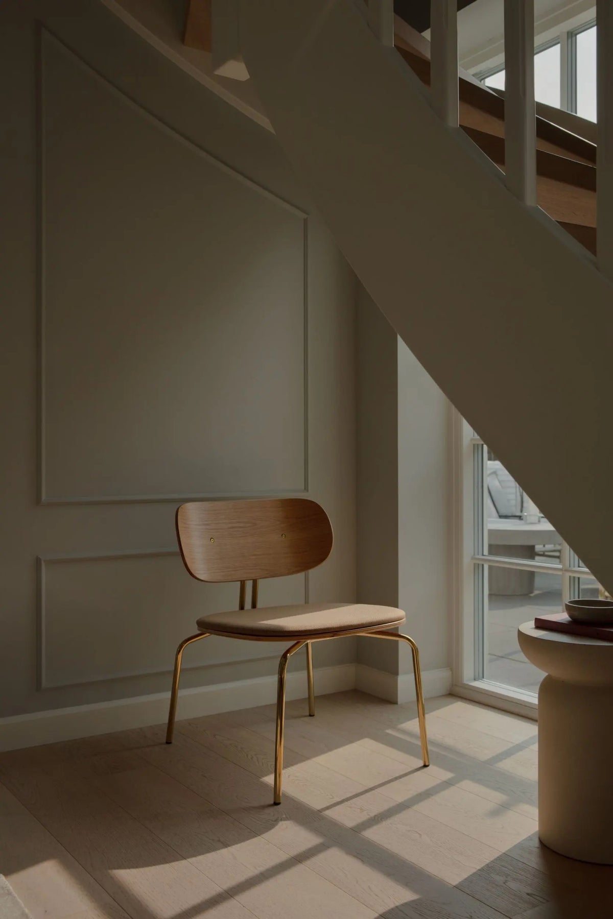 UMAGE Curious lepotuoli Sugar brown/messinki Umage