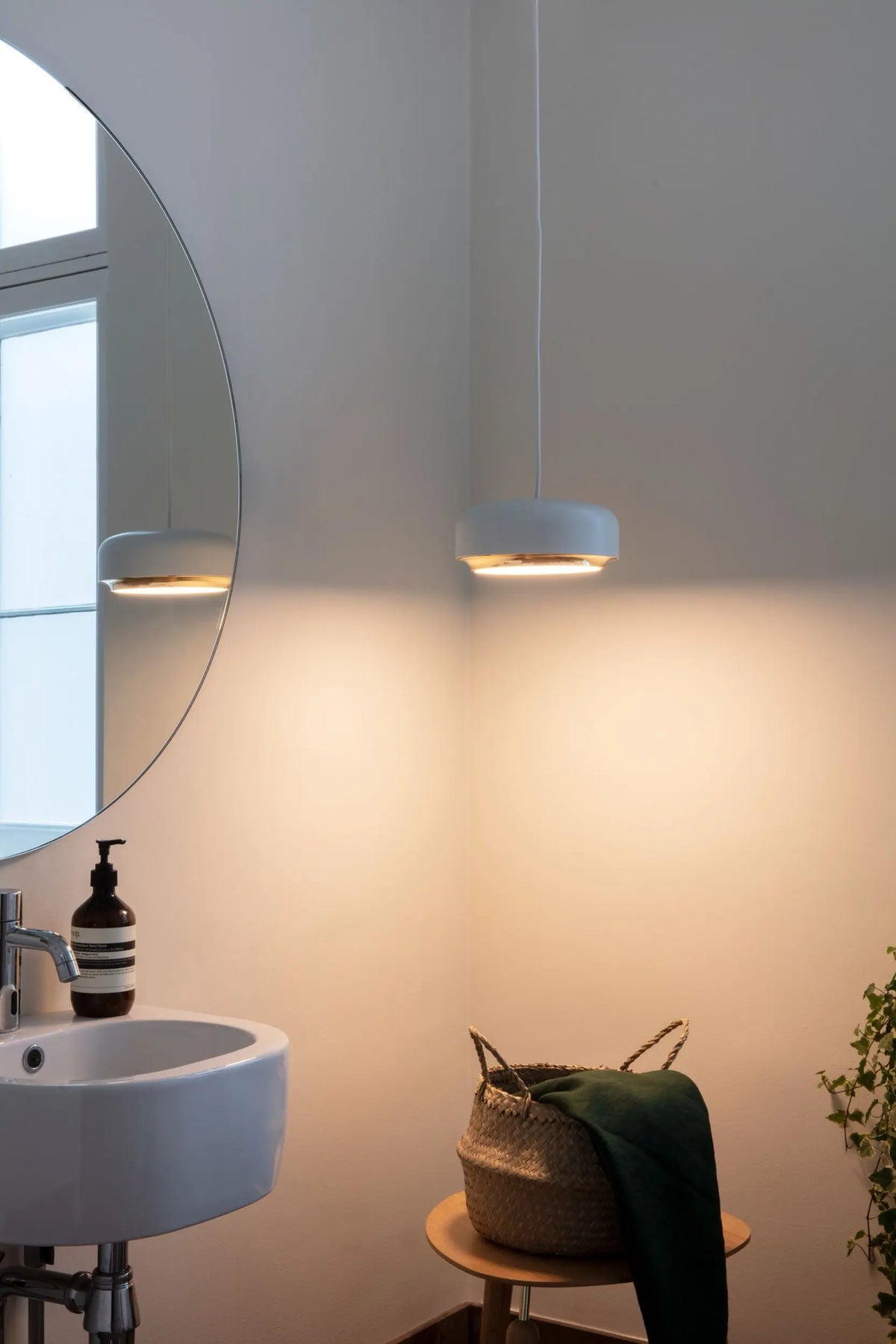 UMAGE Hazel Mini valaisin valkoinen Umage