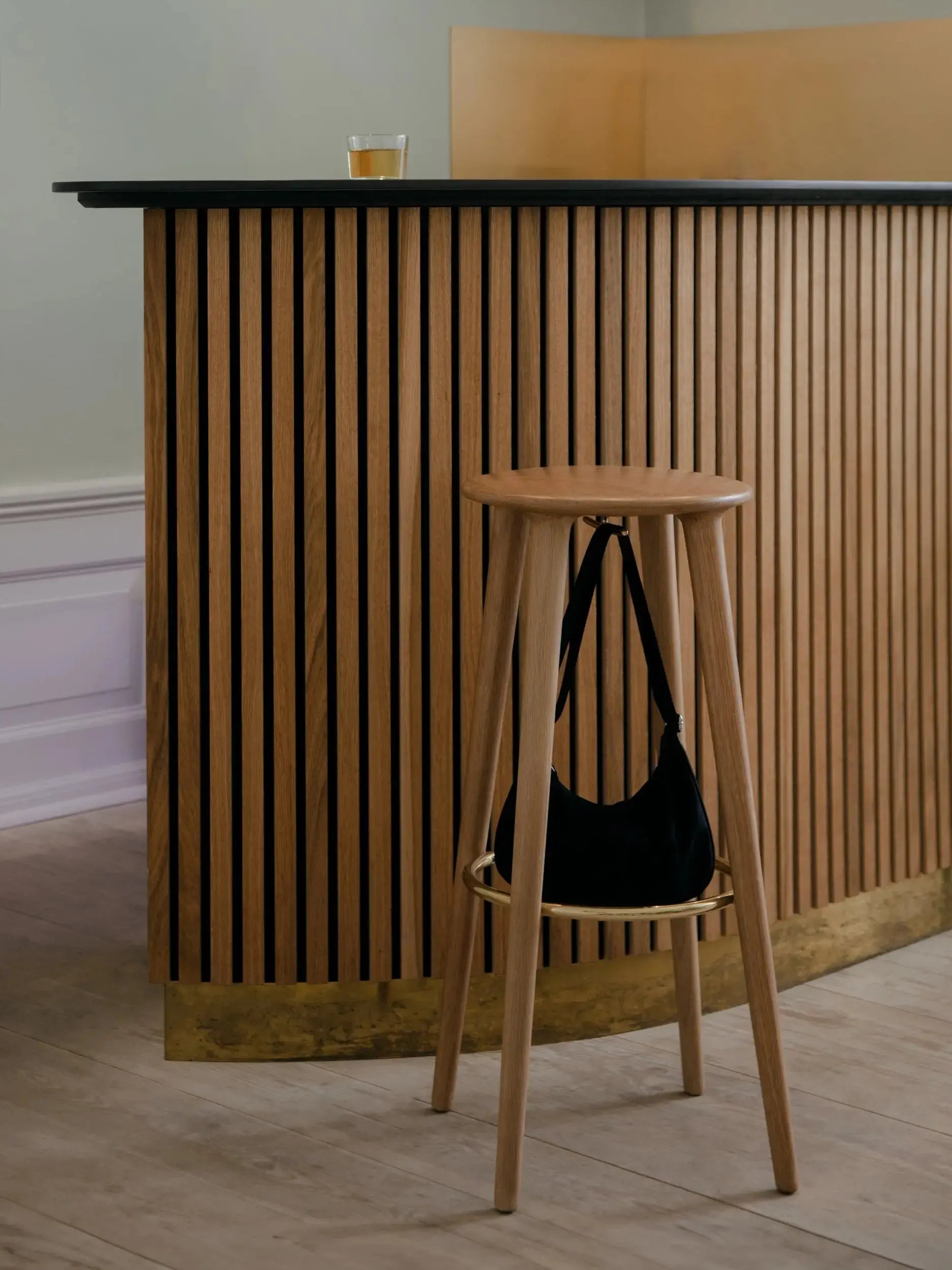 UMAGE The Socialite baarituoli 75cm tammi Umage