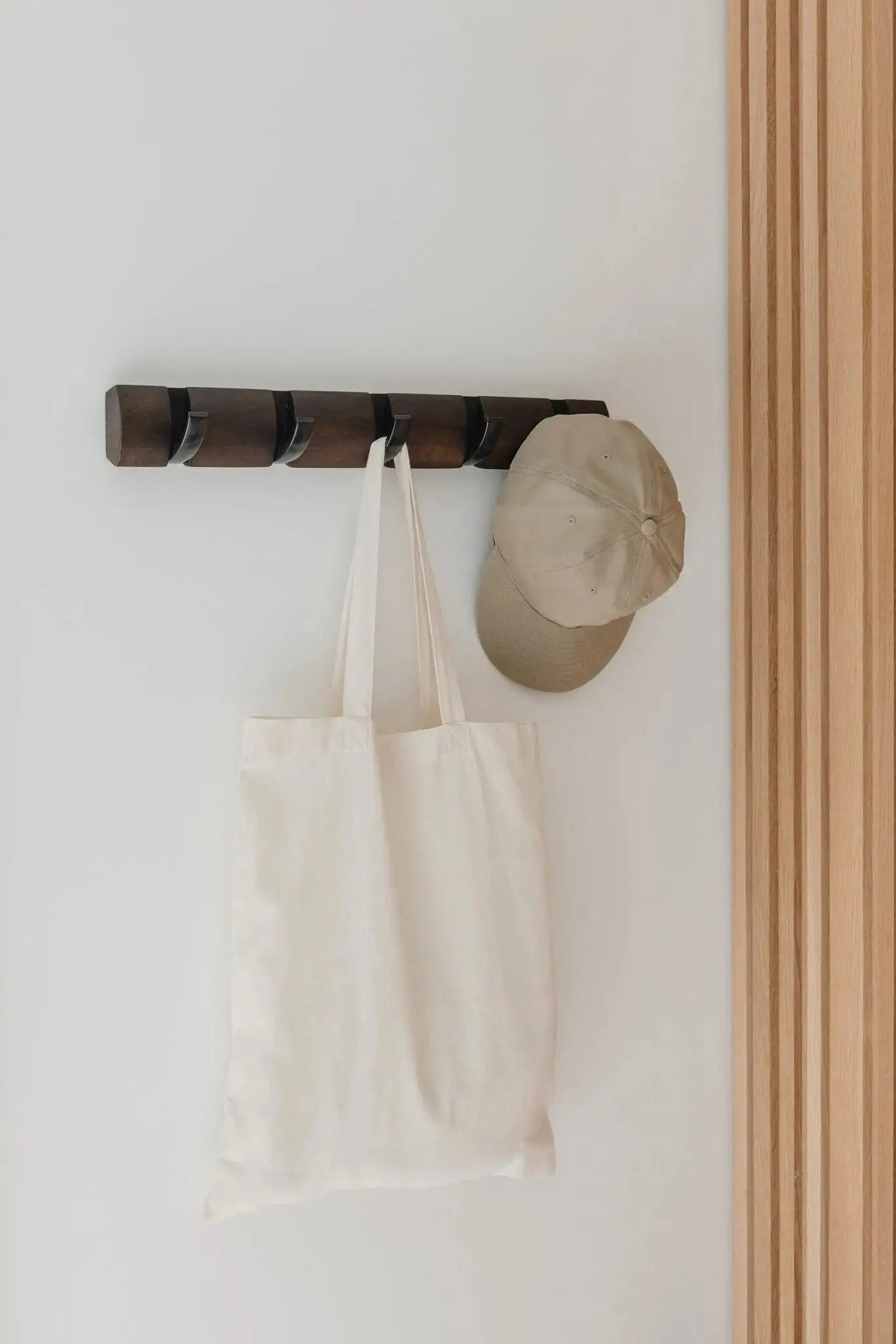 Umbra Flip 5 naulakko pähkinä Umbra