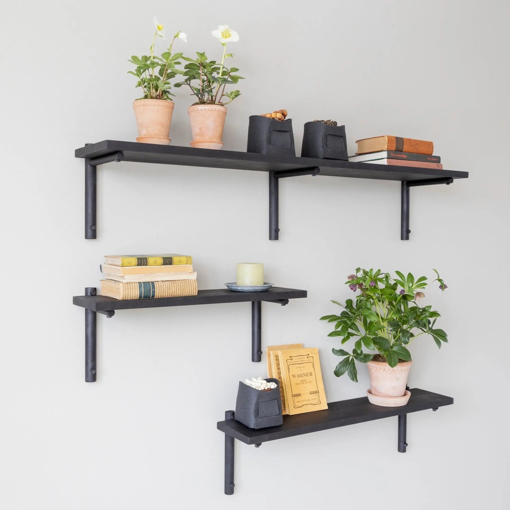 Verso Design Tikas seinähylly 80x24 musta - Laatukaluste