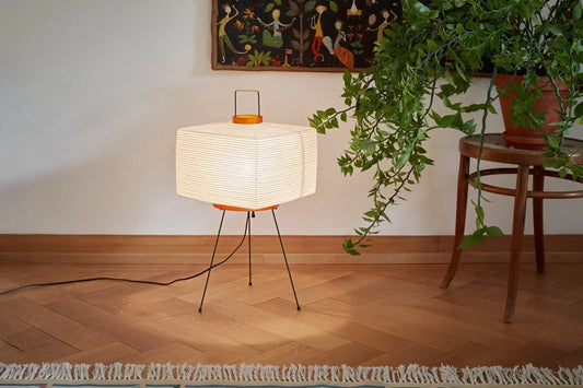 Vitra Akari 7A lattiavalaisin - Laatukaluste