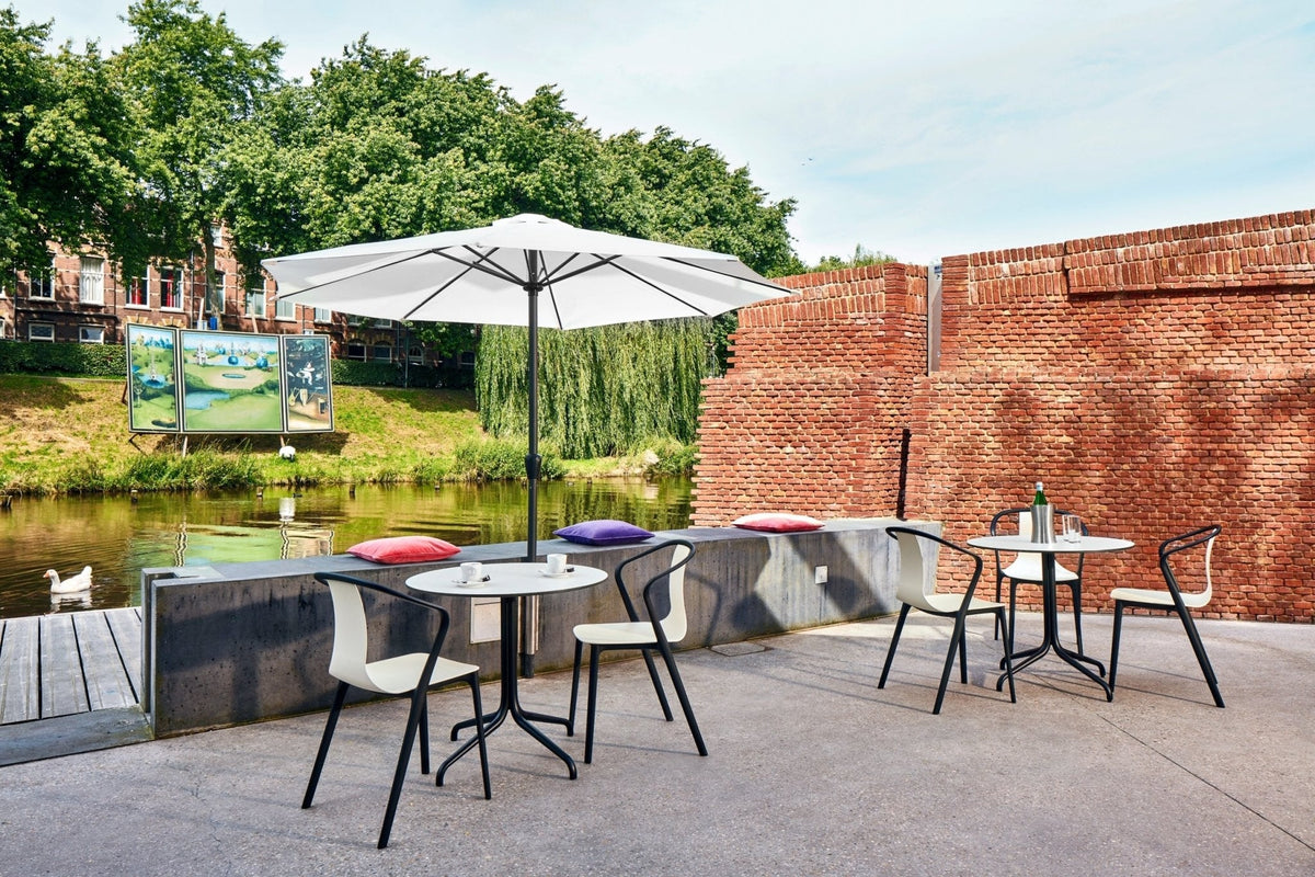 Vitra Belleville tuoli musta/kerma - Laatukaluste