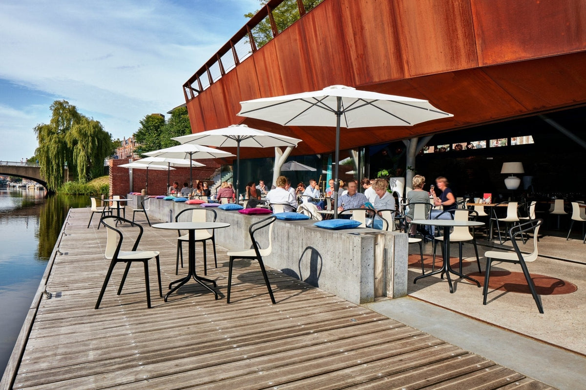 Vitra Belleville tuoli musta/kerma - Laatukaluste