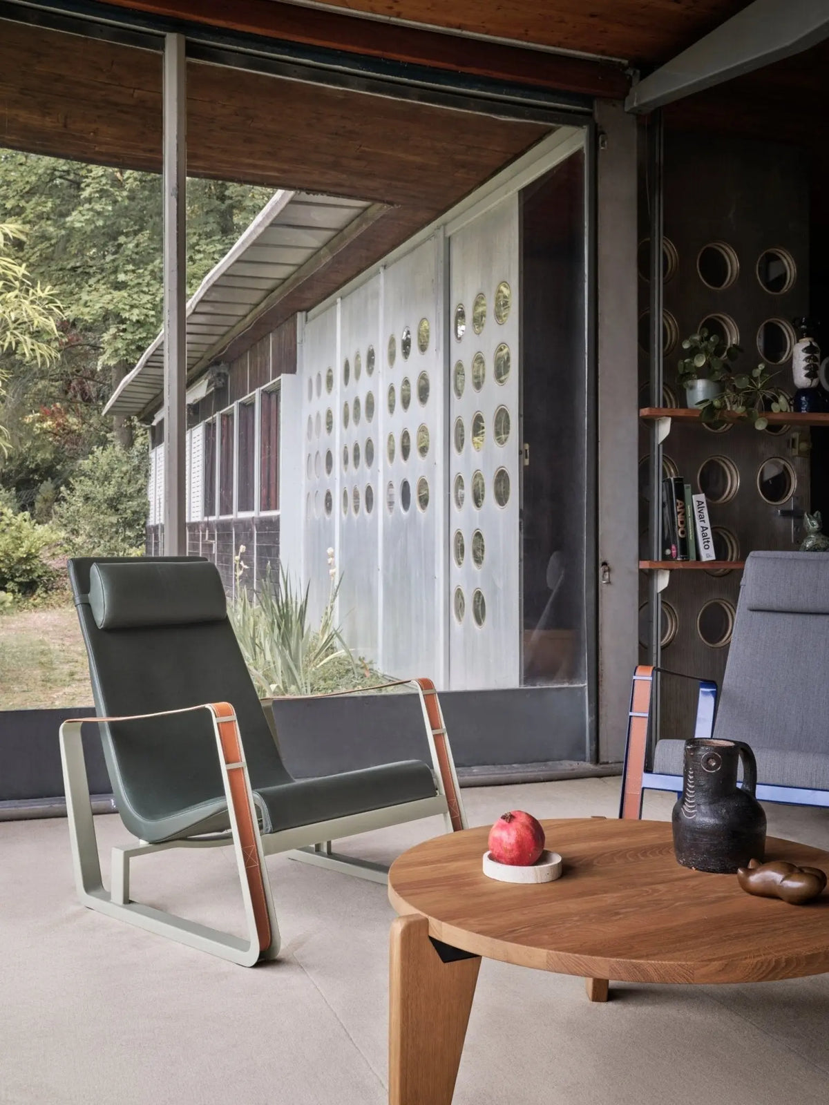 Vitra Cité nojatuoli gris vermeer/premium nahka 59 - Laatukaluste