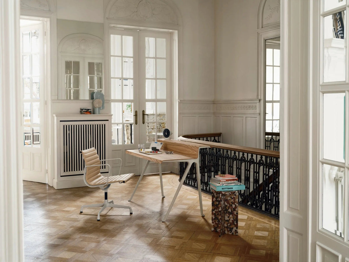 Vitra Cone pöytäkello valkoinen Vitra