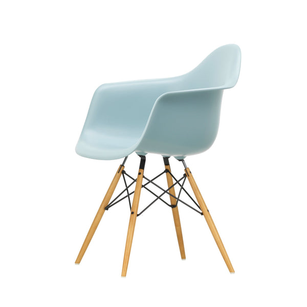 Vitra Eames DAW tuoli jäänharmaa/vaahtera - Laatukaluste