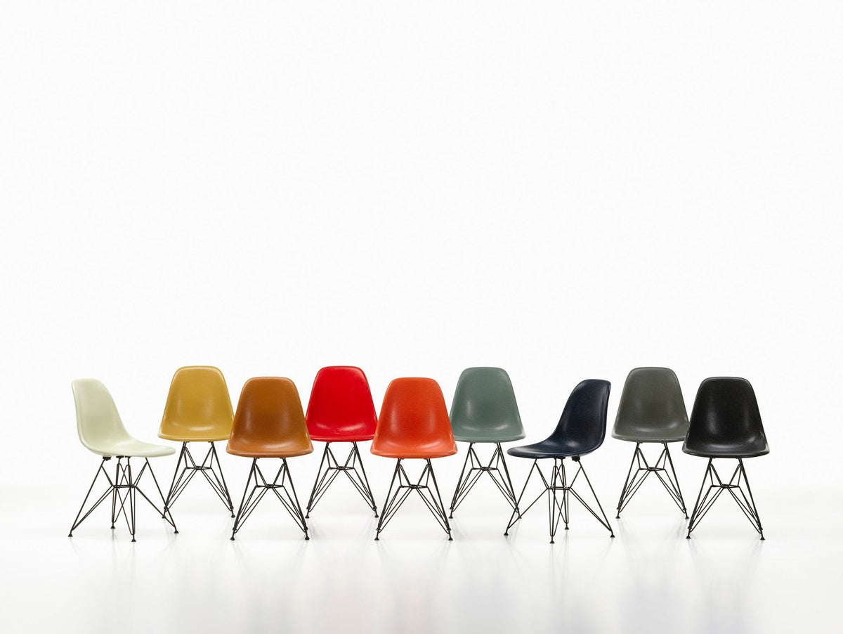 Vitra Eames DSR Fiberglass musta/light ochre - Laatukaluste