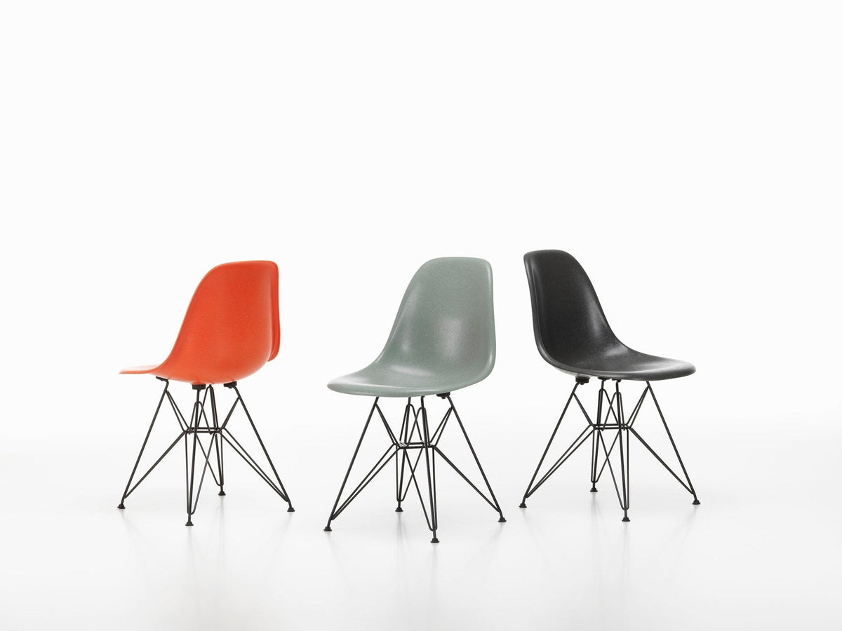 Vitra Eames DSR Fiberglass musta/raw umber - Laatukaluste