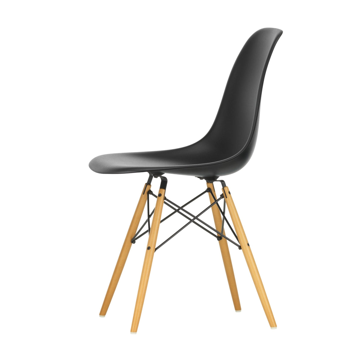 Vitra Eames DSW tuoli musta/vaahtera - Laatukaluste