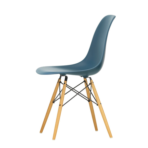 Vitra Eames DSW tuoli sininen/vaahtera - Laatukaluste