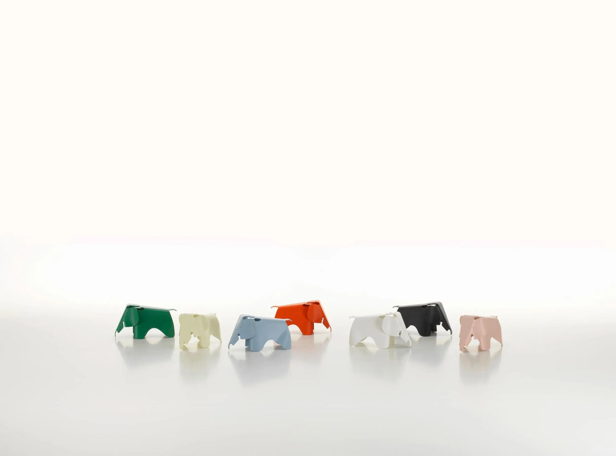 Vitra Eames Elephant pieni RE vaalea roosa Vitra