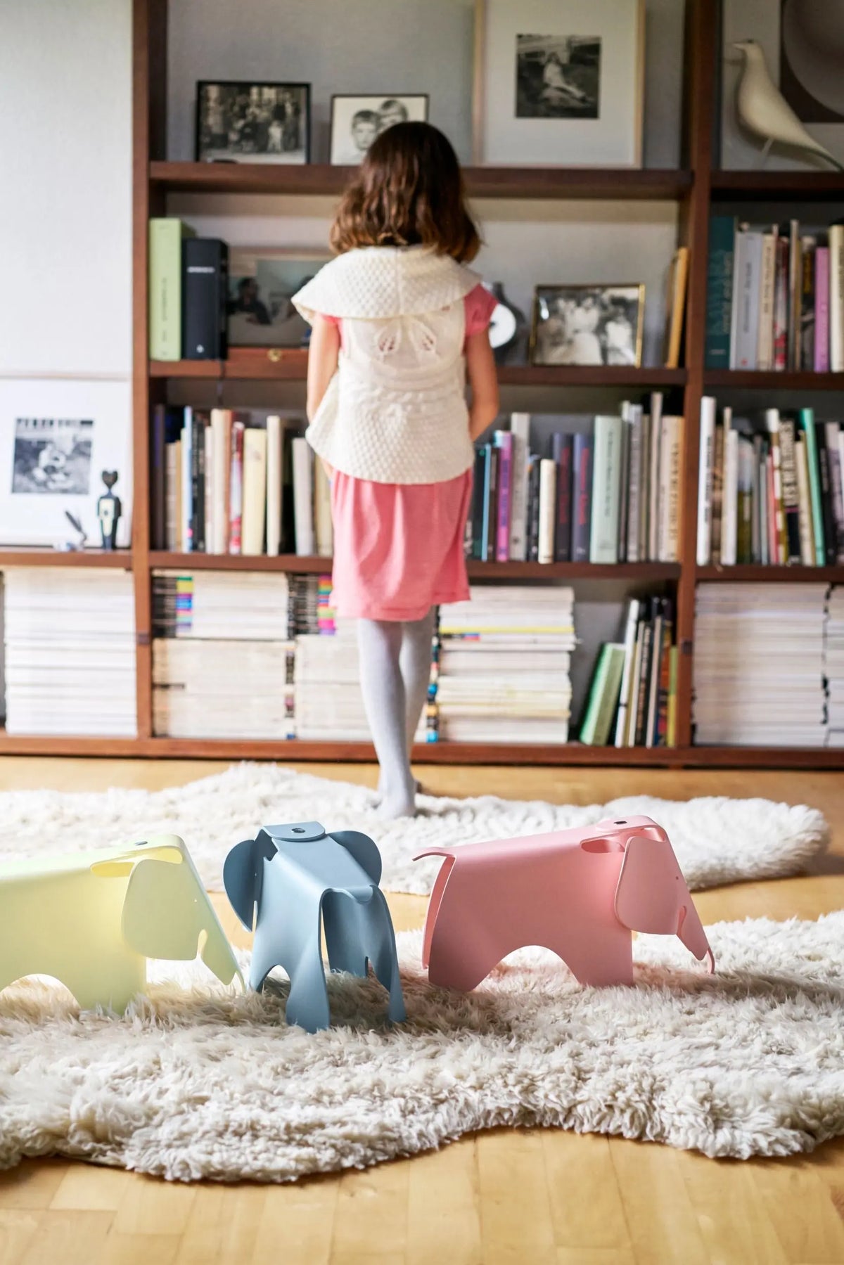 Vitra Eames Elephant pieni RE vaalea roosa Vitra