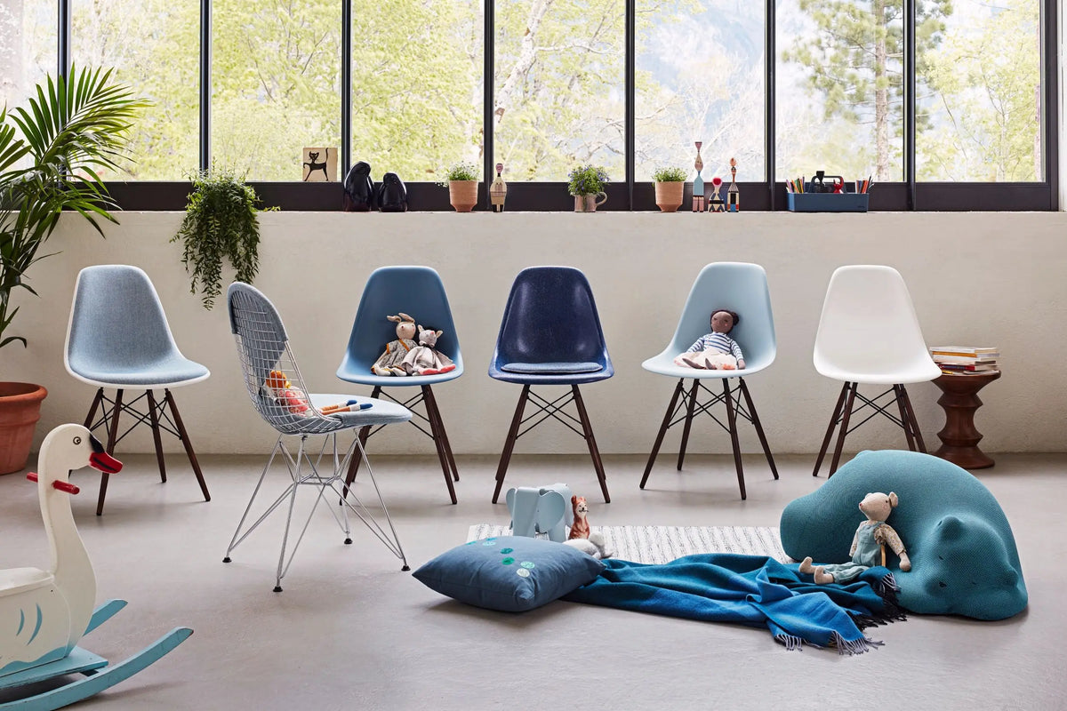 Vitra Eames Elephant pieni RE vaaleansininen Vitra