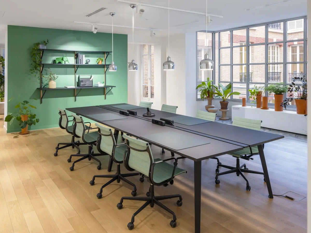 Vitra Eames Elephant pieni RE vihreä Vitra