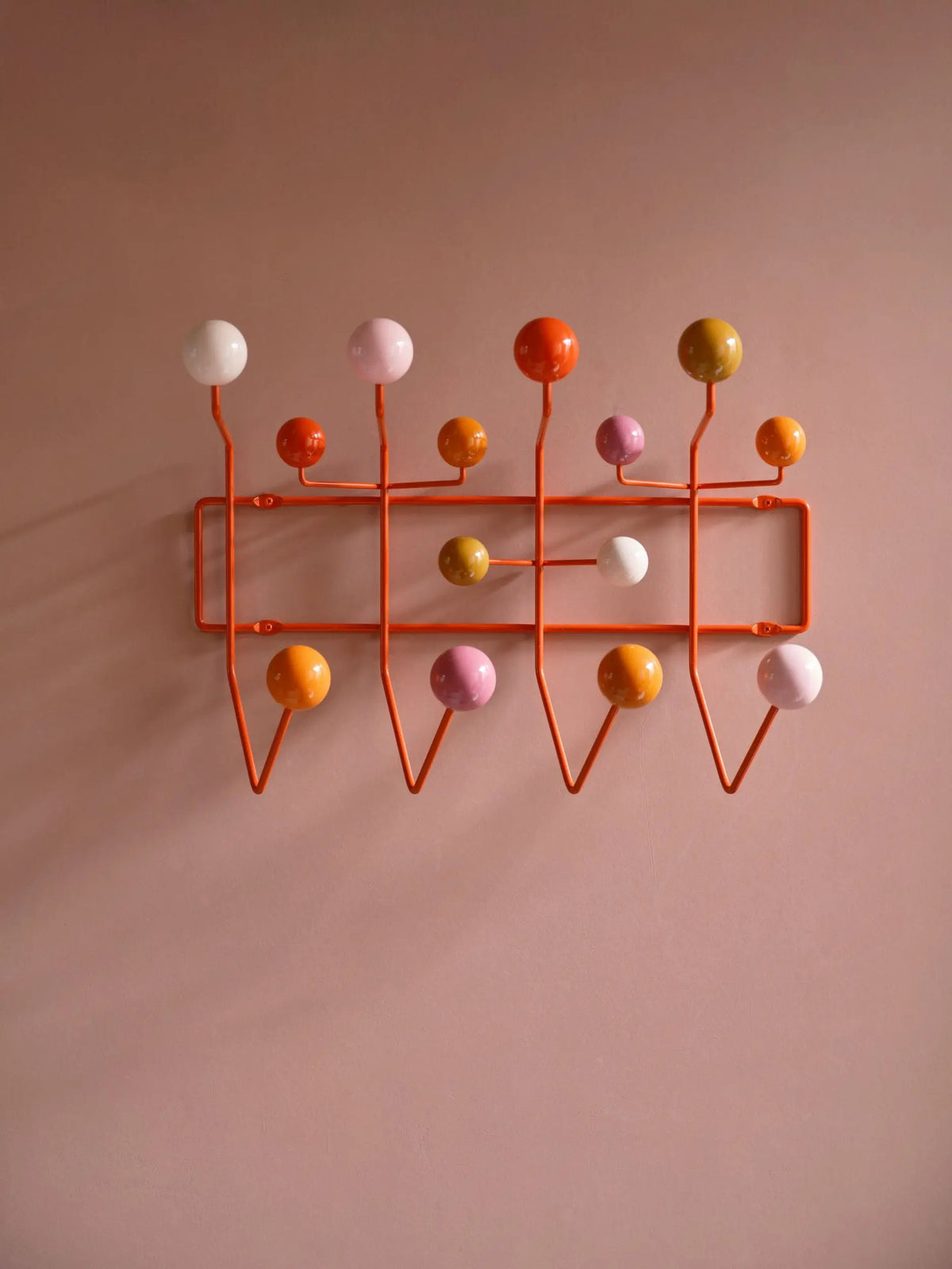 Vitra Eames Hang It All naulakko lämmin Vitra