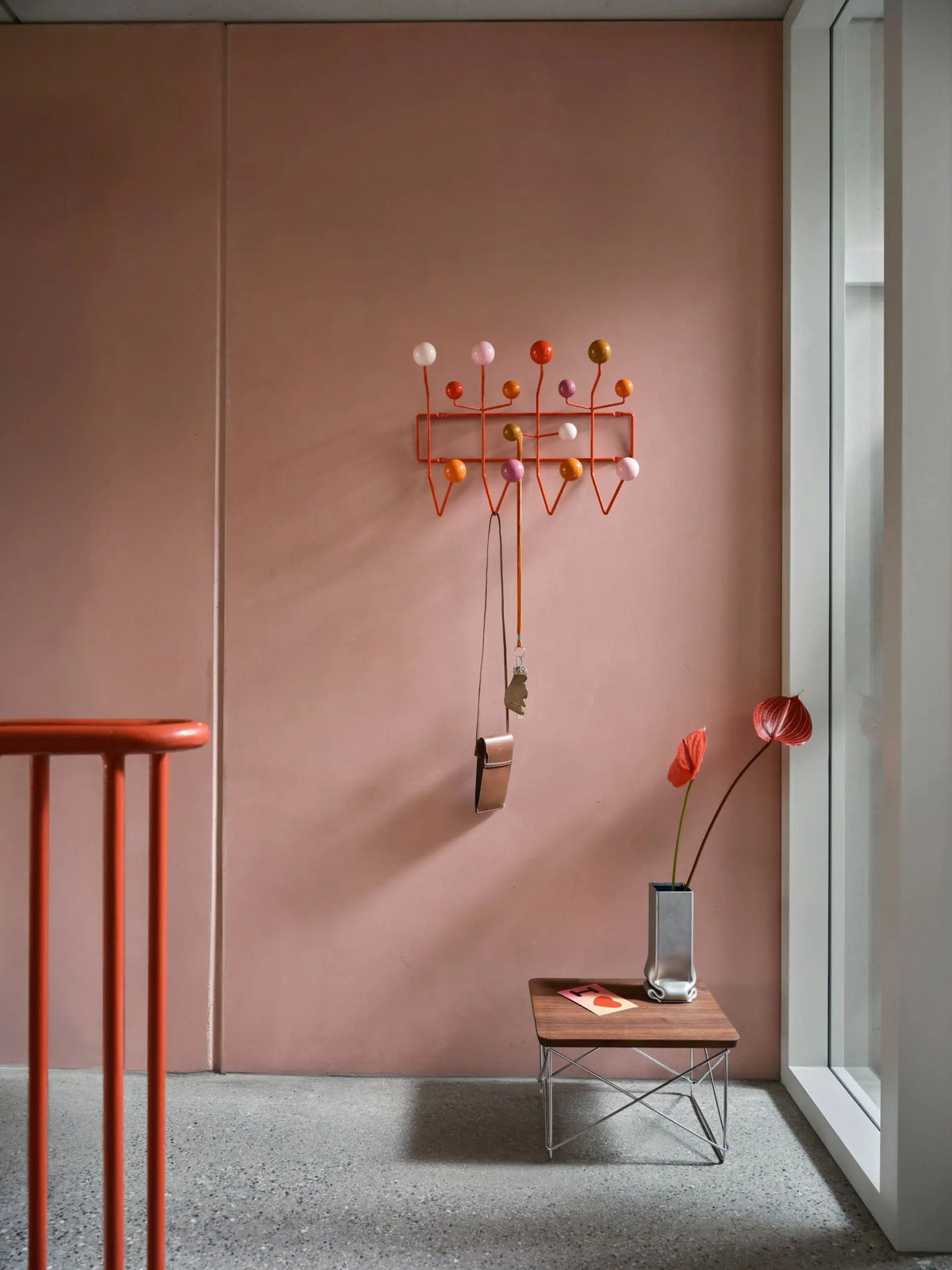 Vitra Eames Hang It All naulakko lämmin Vitra