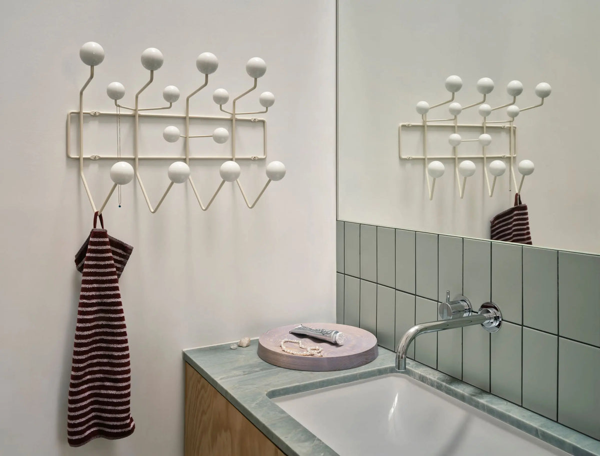 Vitra Eames Hang It All naulakko lämmin valkoinen Vitra