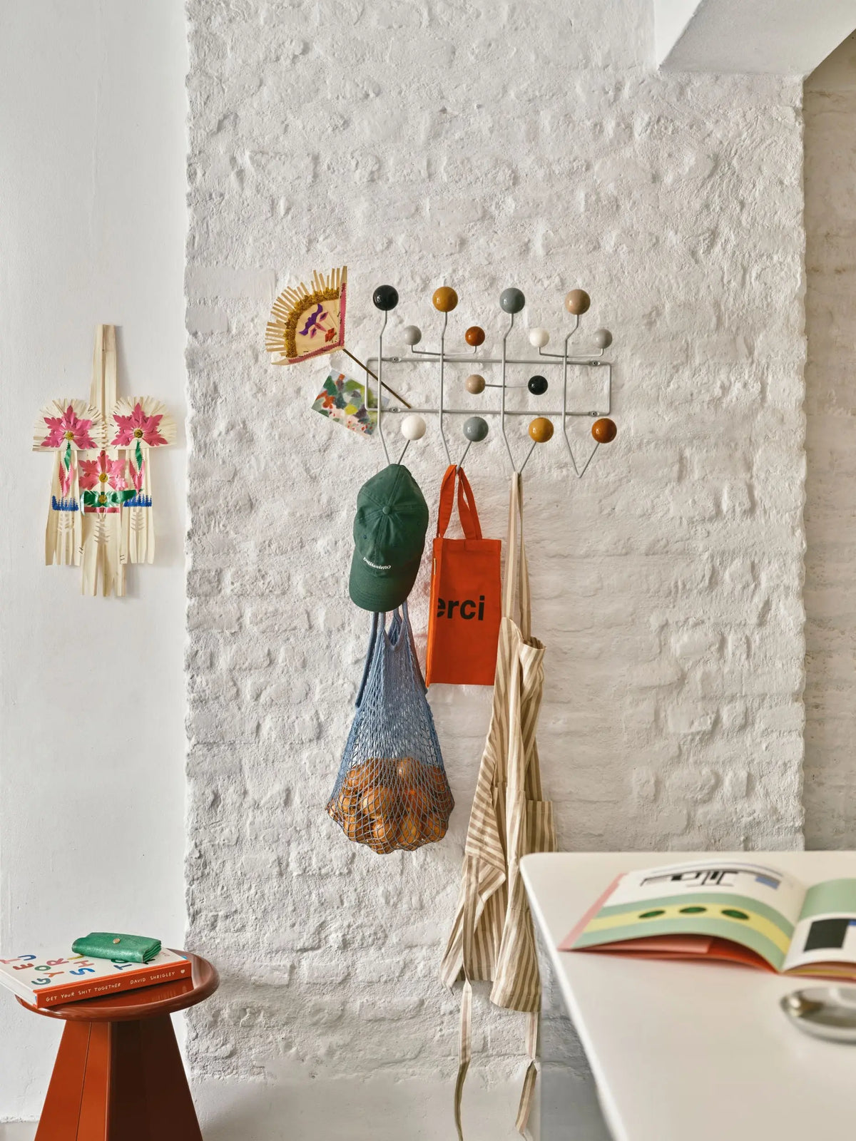 Vitra Eames Hang It All naulakko neutraali Vitra