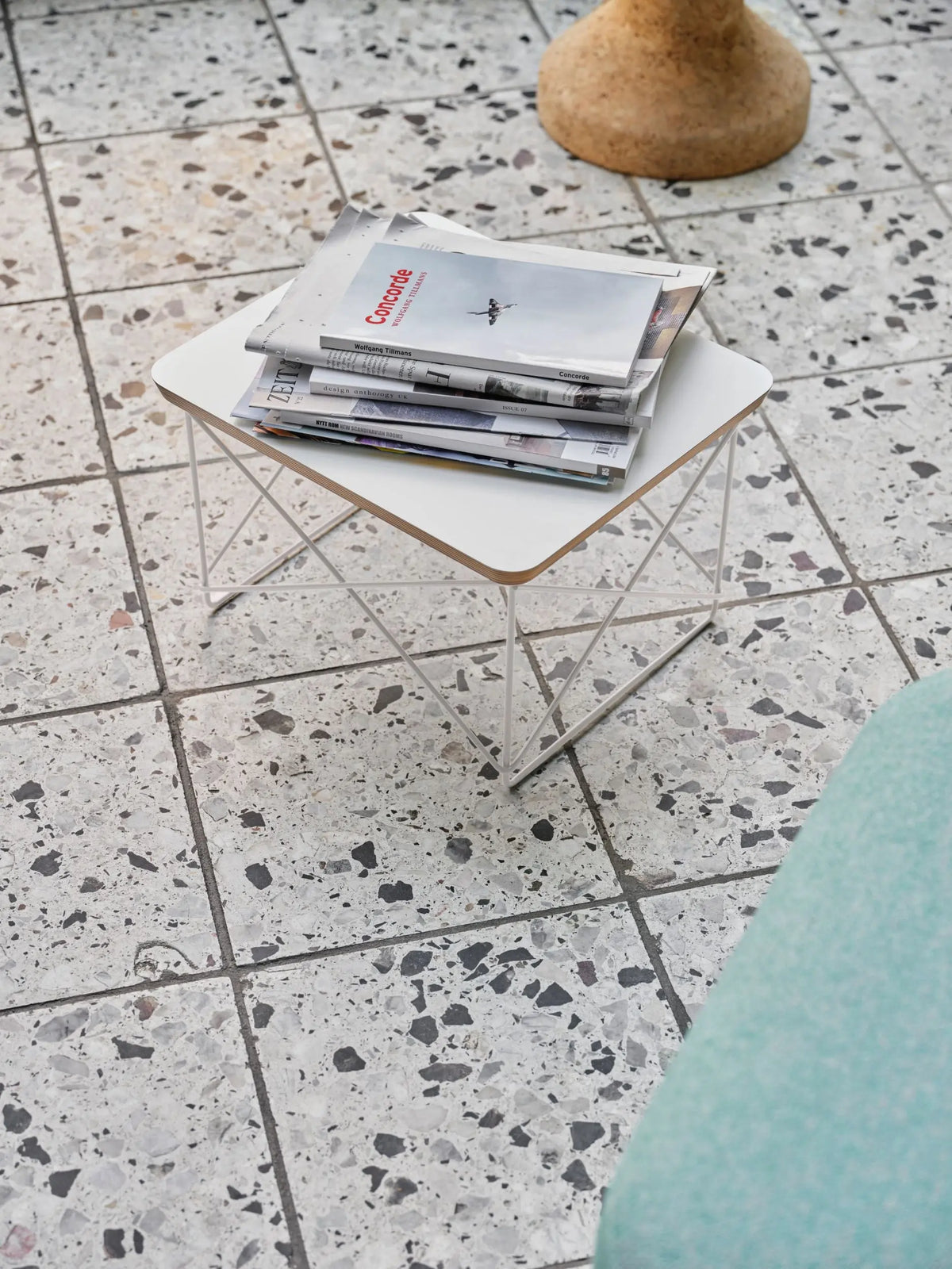 Vitra Eames LTR Occasional pöytä valkoinen/valkoinen Vitra