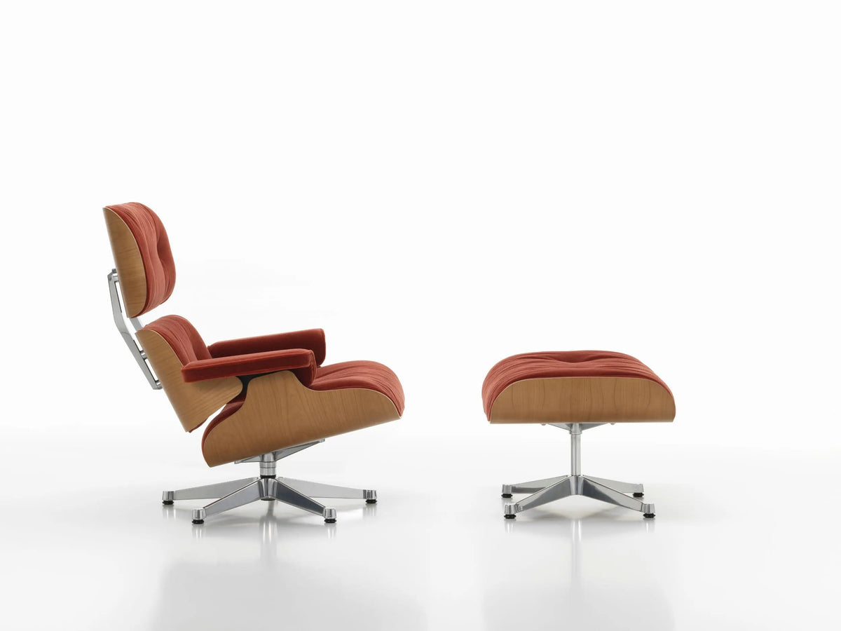 Vitra Eames Lounge Chair kirsikka/Calma 07 Vitra