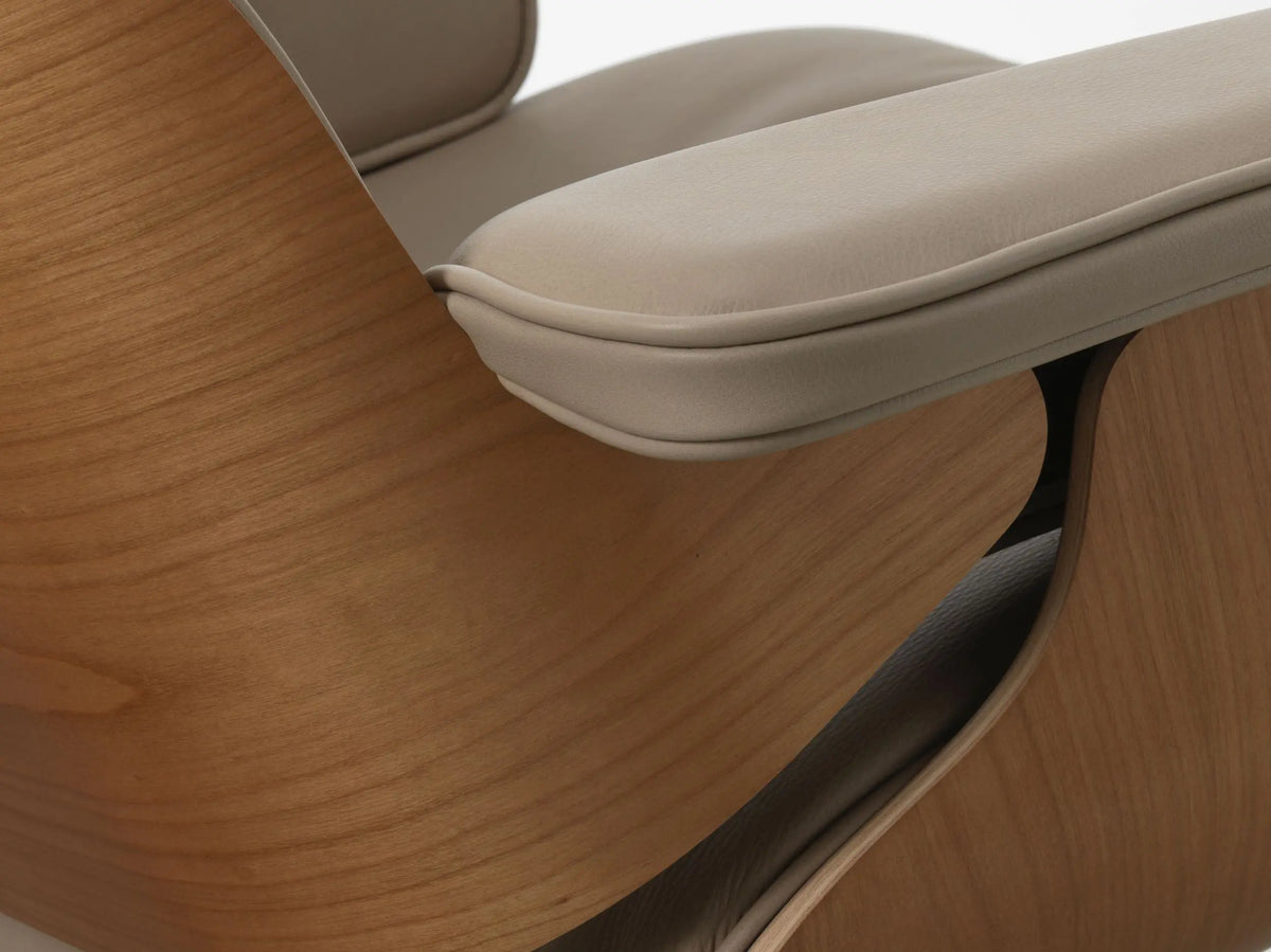 Vitra Eames Lounge Chair kirsikka/hiekka nahka Vitra