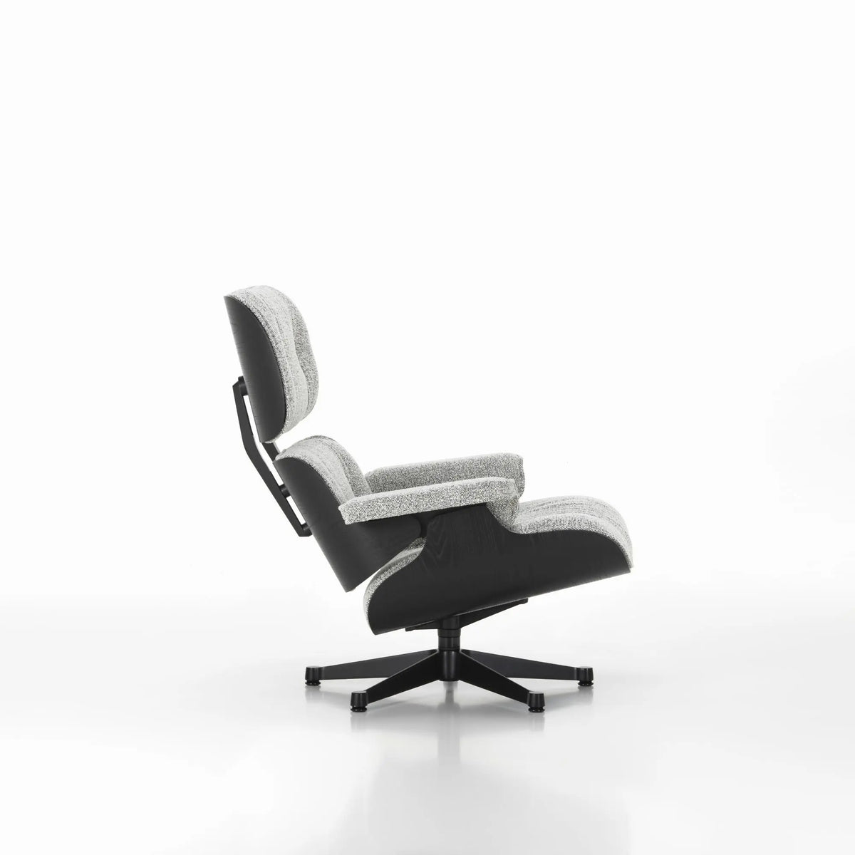 Vitra Eames Lounge Chair musta kastanja/Nubia 10 Vitra