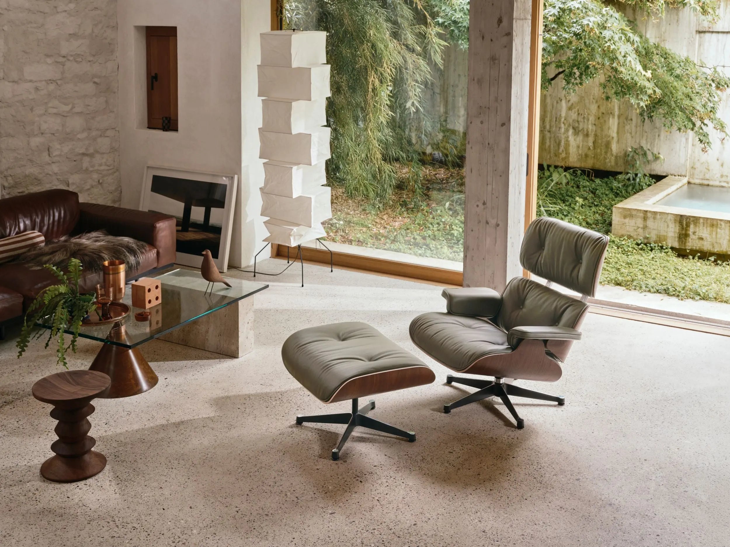 Vitra Eames Lounge Chair pähkinä/Khaki 58 Vitra