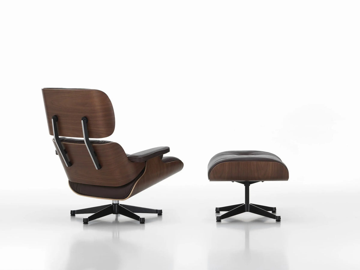 Vitra Eames Lounge Chair tumma pähkinä/ruskea nahka Vitra