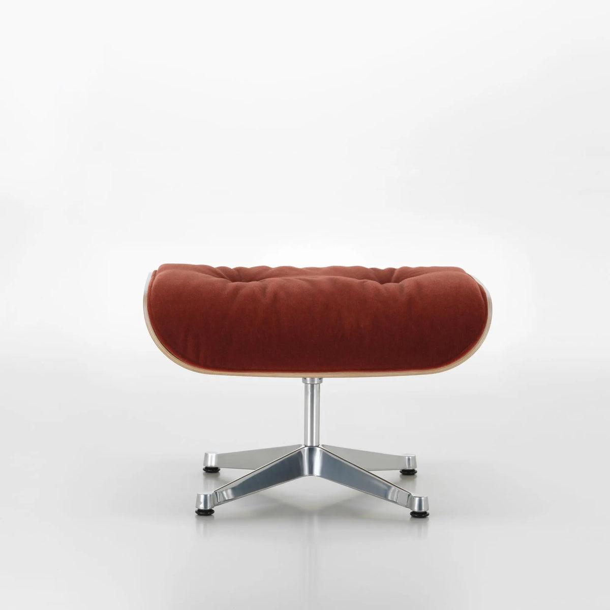 Vitra Eames Lounge Ottoman rahi kirsikka/Calma 07 Vitra
