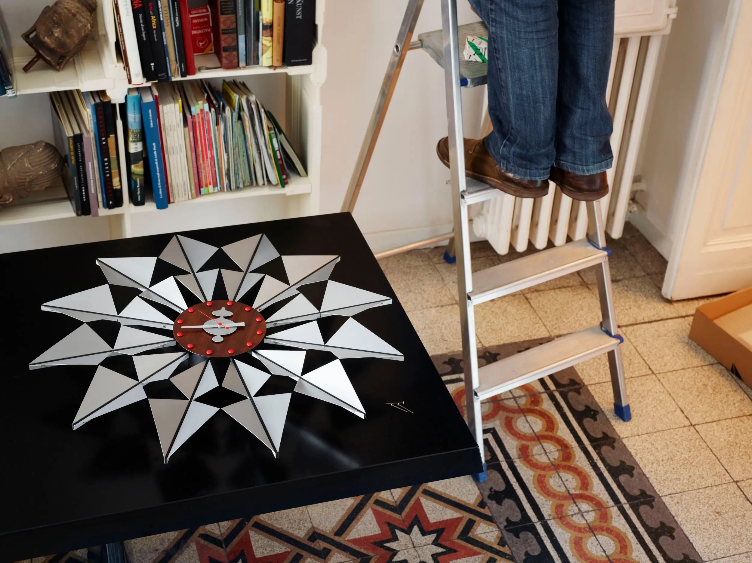 Vitra Flock Of Butterflies seinäkello alumiini Vitra