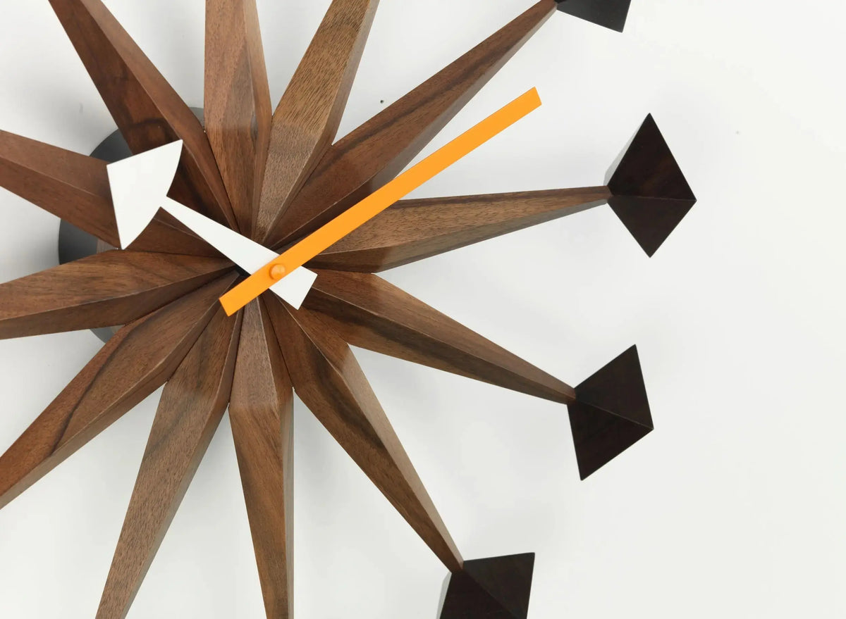 Vitra Polygon seinäkello pähkinä Vitra