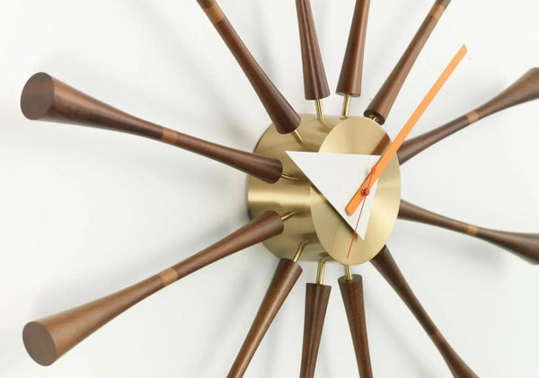Vitra Spindle kello pähkinä - Laatukaluste