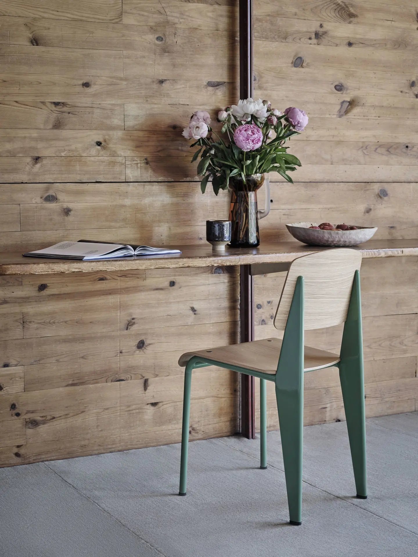 Vitra Standard tuoli tammi/blé vert - Laatukaluste