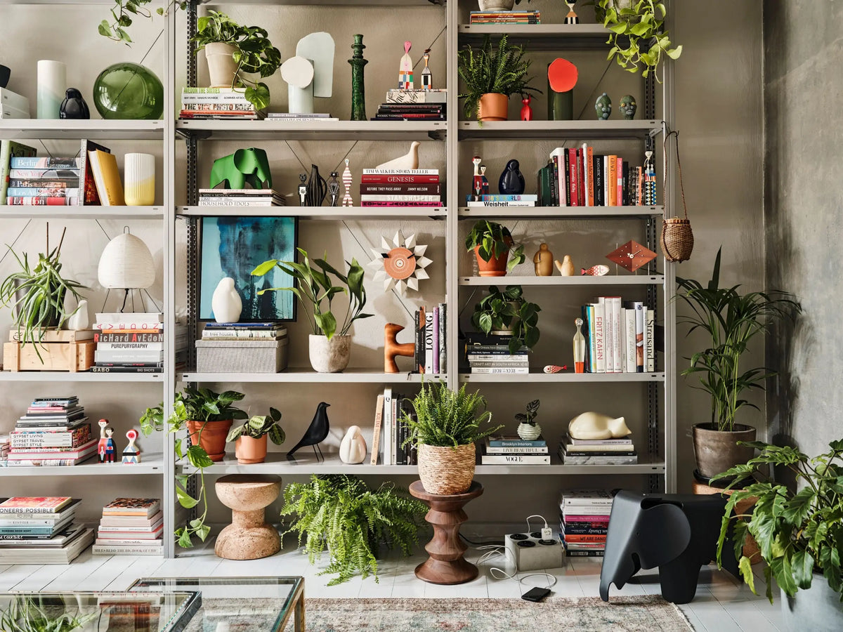 Vitra Stools malli C pähkinä Vitra