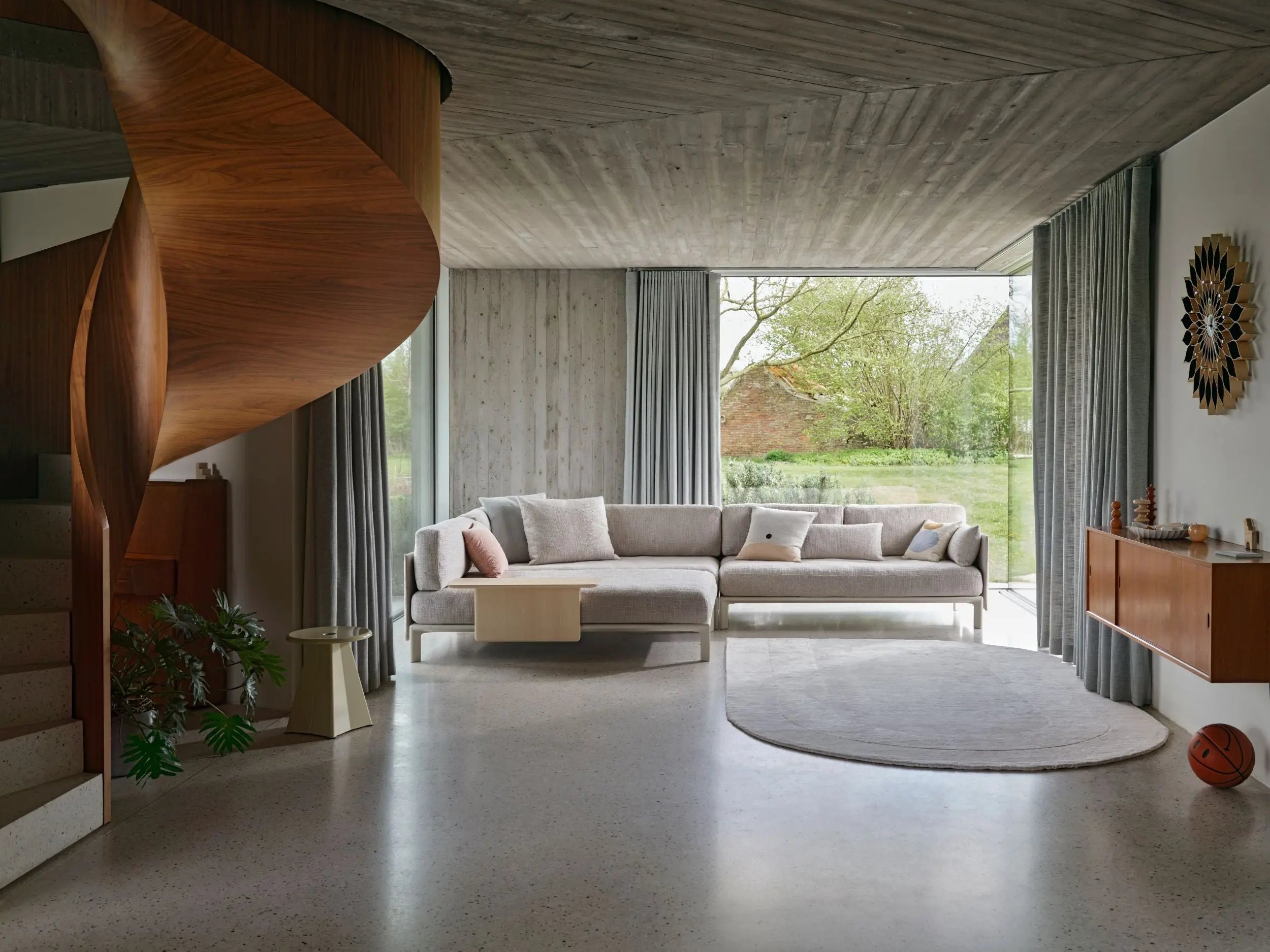 Vitra Sunflower seinäkello koivu Vitra