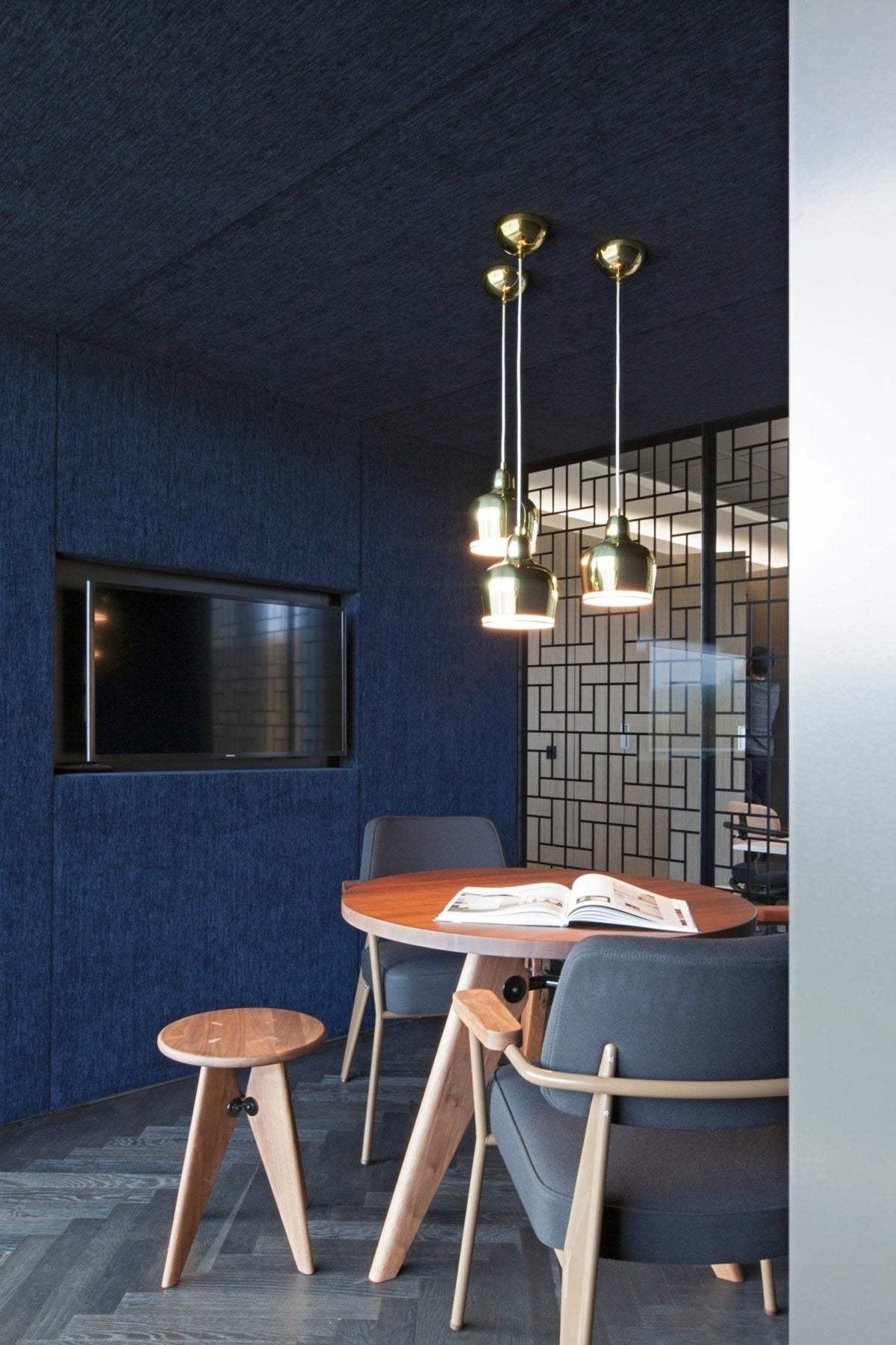 Vitra Tabouret Bois jakkara öljytty tammi - Laatukaluste